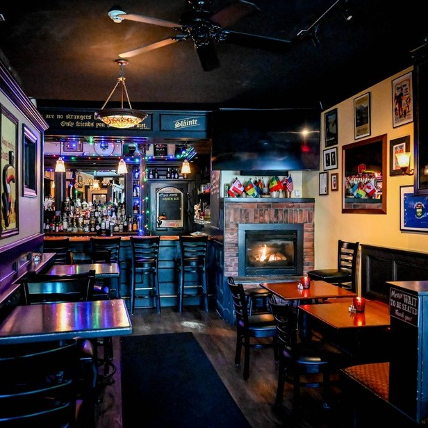 Olde Main Street Pub