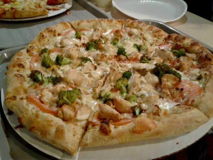 Grilled Chicken Pizza