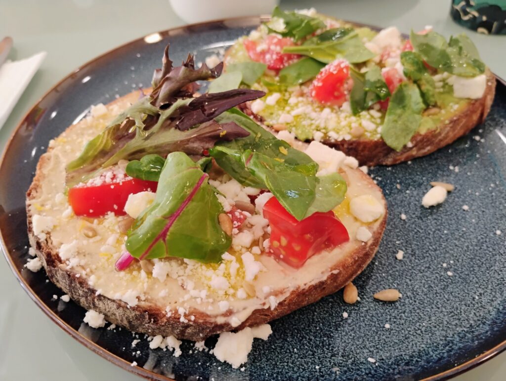 Hummus Toast